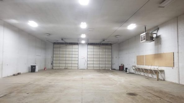 RJ Corman-5,000 SQ FT Shop On 10 Acres With Office Trailer : 6011 138th Ave NW, Williston, ND 58801